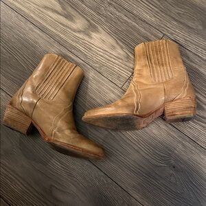 Free People Tan and Brown Leather western Boots size 38.5 or us 8